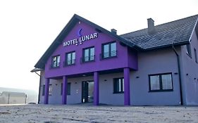 Motel Lunar